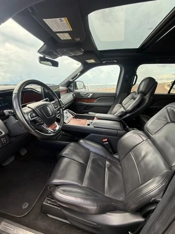 Lincoln Navigator L Premium thumbnail 6