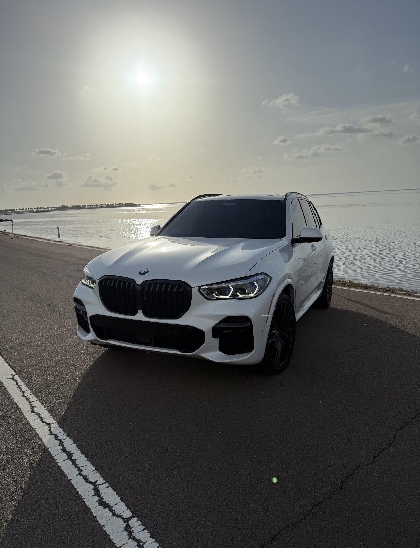 BMW X5 M50i exterior — luxury car rental in Tampa Bay