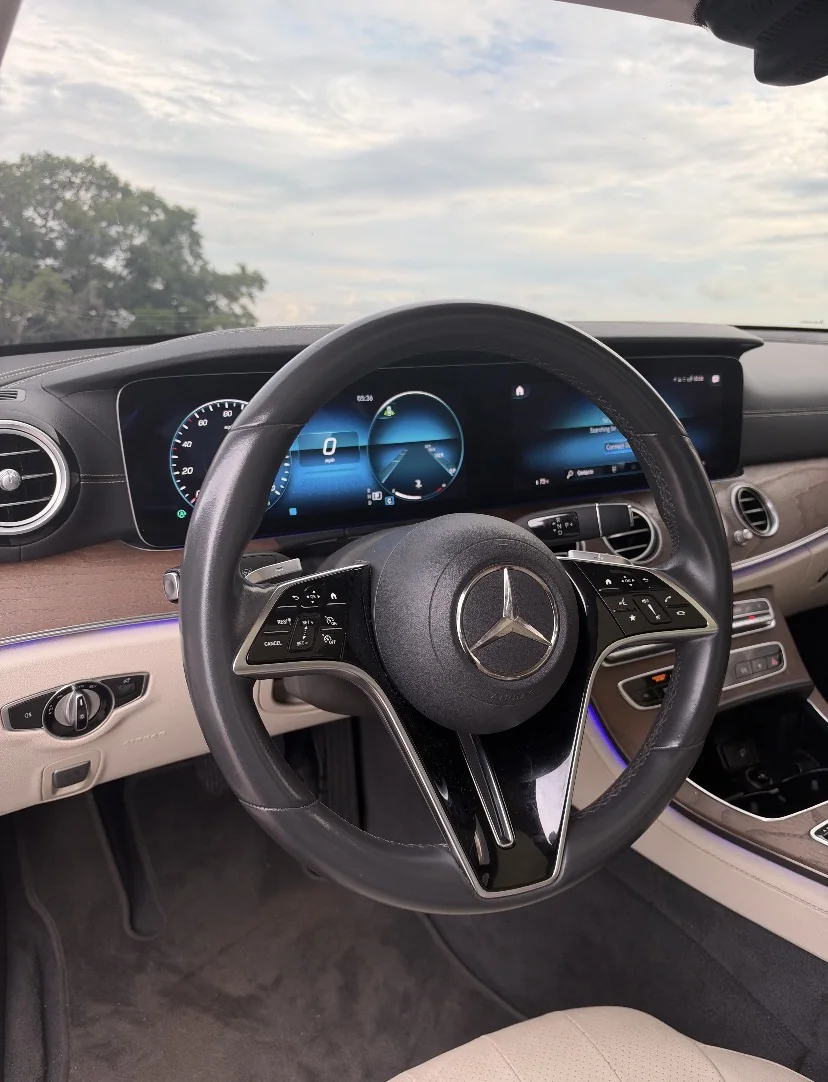 Mercedes-Benz E350 thumbnail 4